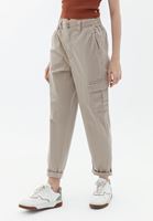 Carrot-Fit Pantolon ve Atlet Kombini