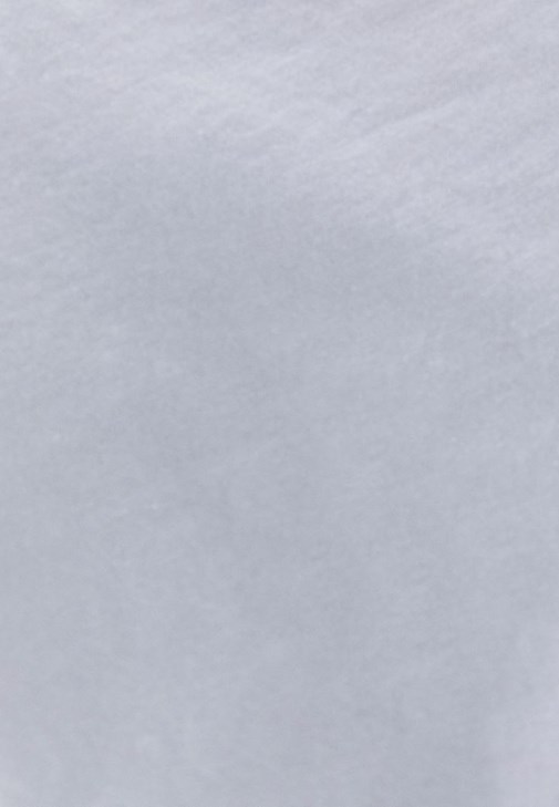 Crop Tişört ve Slim-Fit Pantolon Kombini