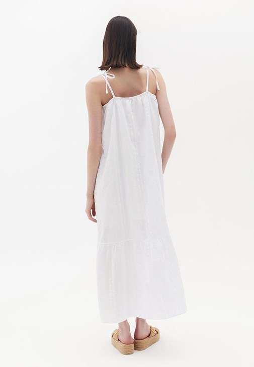 Uzun Elbise ve Makrome Terlik Kombini