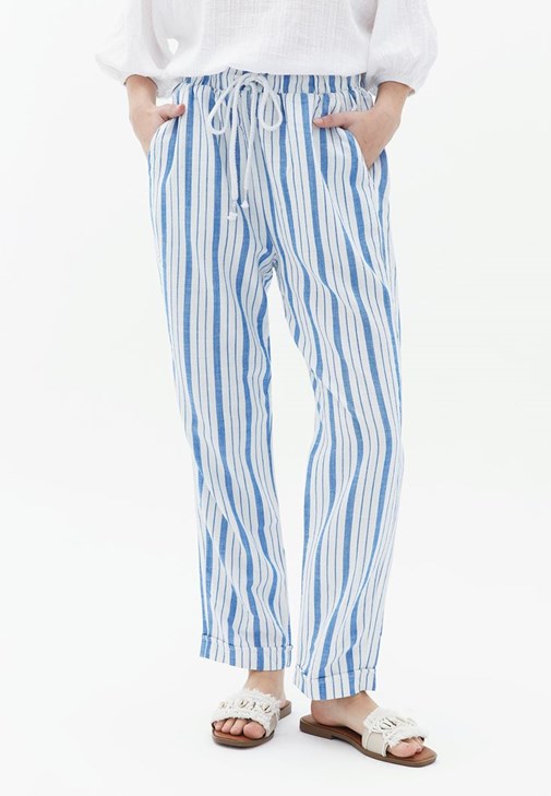 Çizgili Pantolon ve Crop Bluz Kombini