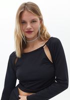 Crop Bluz ve Yırtmaçlı Etek Kombini