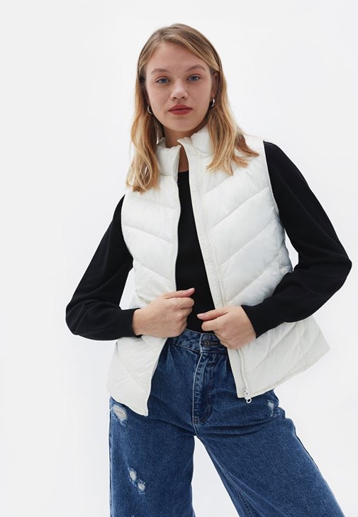 Krem Kapitoneli Yelek