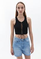 Bağlamalı Crop Top ve Şort Kombini