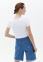 Bayan Beyaz Pamuklu Crop Tişört