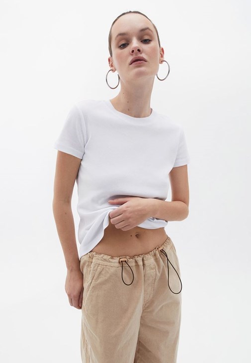  Pamuklu Sıfır Yaka Tişört