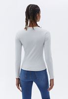 Bayan Krem Cut-Out Detaylı Kazak