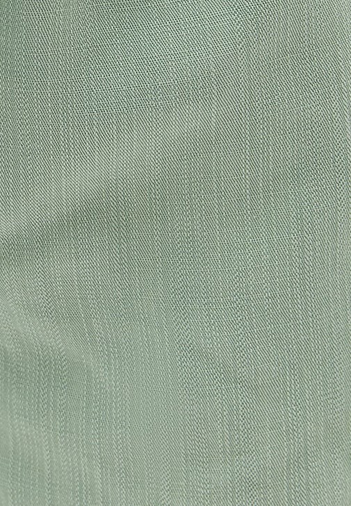 Yüksek Bel Şort ve Pamuklu Atlet Kombini