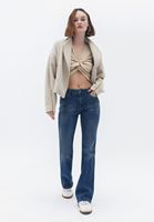 Crop Bluz ve Bootcut Pantolon Kombini