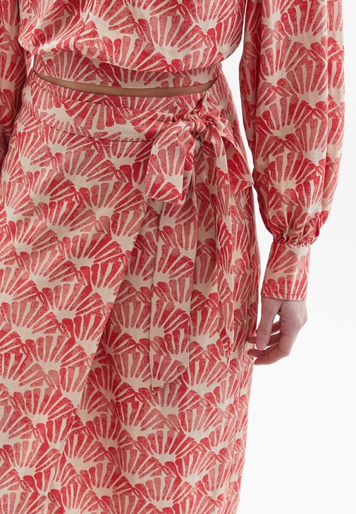 Loose-Fit Bluz ve Etek Kombini