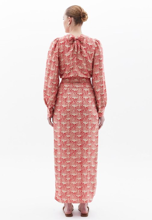 Loose-Fit Bluz ve Etek Kombini