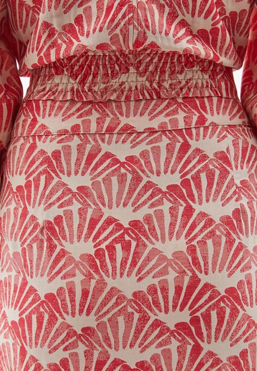 Loose-Fit Bluz ve Etek Kombini