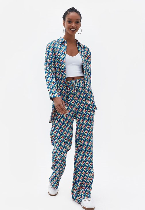 Wide-Leg Pantolon ve Crop Kombini