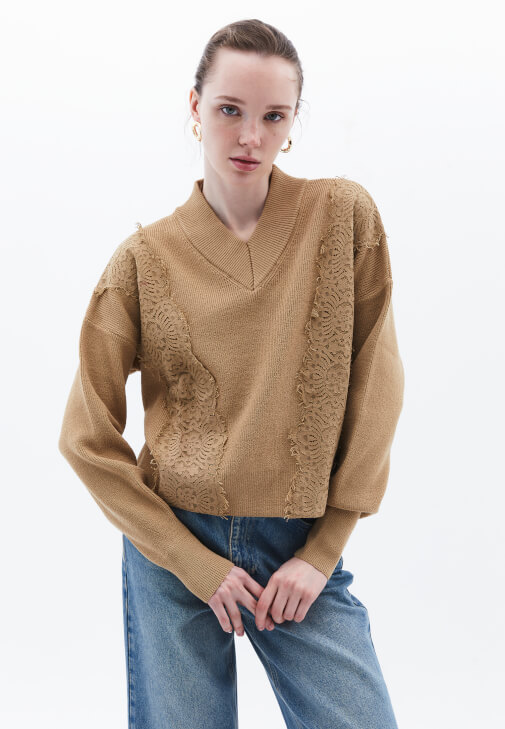 Kahverengi Dantel Detaylı Kazak