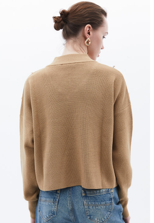 Dantel Detaylı Kazak ve Denim Kombini