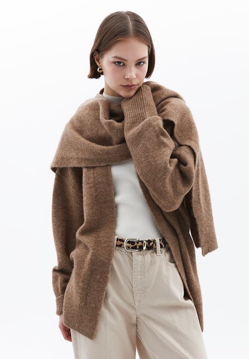 Kahverengi Şal Detaylı Hırka