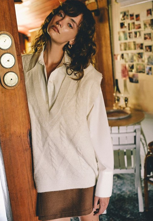 Krem Saç Örgü Detaylı Süveter