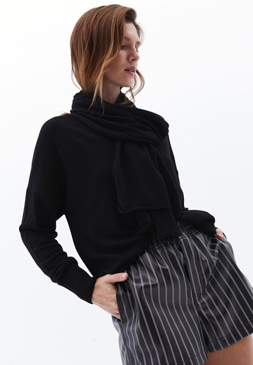 Siyah Kaşmir Karışımlı V Yaka Kazak