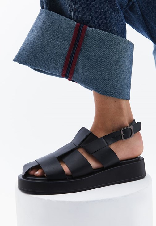  Bant Detaylı Sandalet