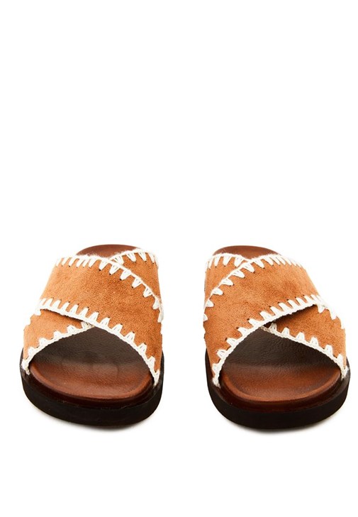 Tek Omuz Uzun Elbise ve Terlik Kombini