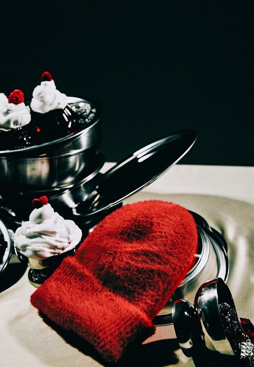 Kırmızı Yumuşak Dokulu Bere