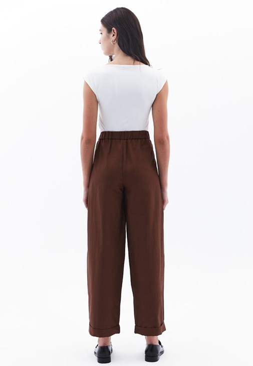 Balon Pantolon ve Büzgülü Bluz Kombini