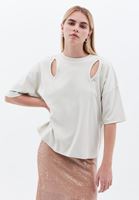 Cut-Out Detaylı Oversize Tişört