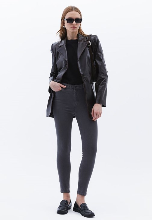 Skinnny-Fit Pantolon ve Atlet Kombini
