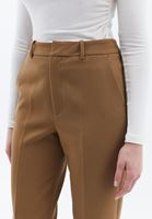 Slim-Fit Pantolon ve Atlet Kombini