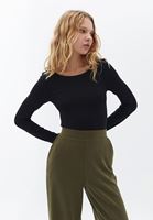 Wide-Leg Pantolon ve Bodysuit Kombini