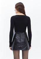 Bayan Siyah V Yaka Bodysuit