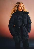 Bayan Lacivert Kapitoneli Puf Mont