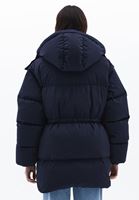 Bayan Lacivert Kapitoneli Puf Mont