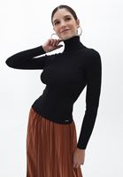 Kadife Gömlek ve Pantolon Kombini