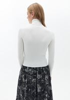 Blazer Ceket ve Mini Etek Kombini
