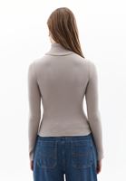 Bayan Bej Roll Neck Kazak