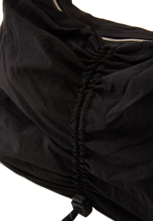 Bağcıklı Pantolon ve Sweatshirt Kombini