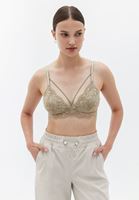 Biye Detaylı Bralet ve Wide-Leg Pantolon Kombini