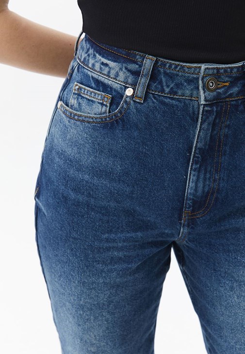 Kapitoneli Mont ve Mom-Fit Pantolon Kombini