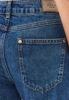 Mom-Fit Denim ve Pamuklu Atlet Kombini