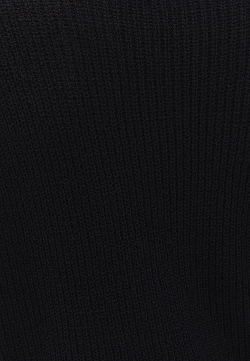 Bot Yaka Kazak ve Barrel-Fit Pantolon Kombini