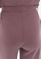 Sıfır Yaka Sweatshirt ve Straight Pantolon Kombini