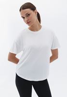 Loose-Fit Tişört ve Bootcut Pantolon Kombini
