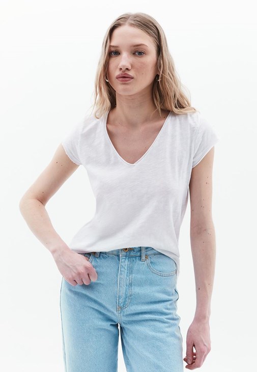 Beyaz Pamuklu V Yaka Tişört