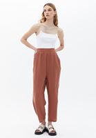 Askılı Atlet ve Harem Pantolon Kombini