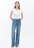 Women White Cotton Blended Boat Neck Tshirt
