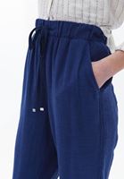 Carrot-Fit Keten Pantolon ve Gömlek Kombini