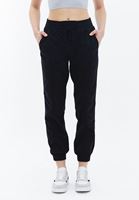 Orta Bel Jogger ve Dikişsiz Crop Top Kombini