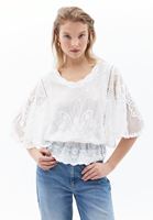 Bayan Beyaz Nakış Detaylı Bluz