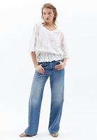 Bayan Beyaz Nakış Detaylı Bluz