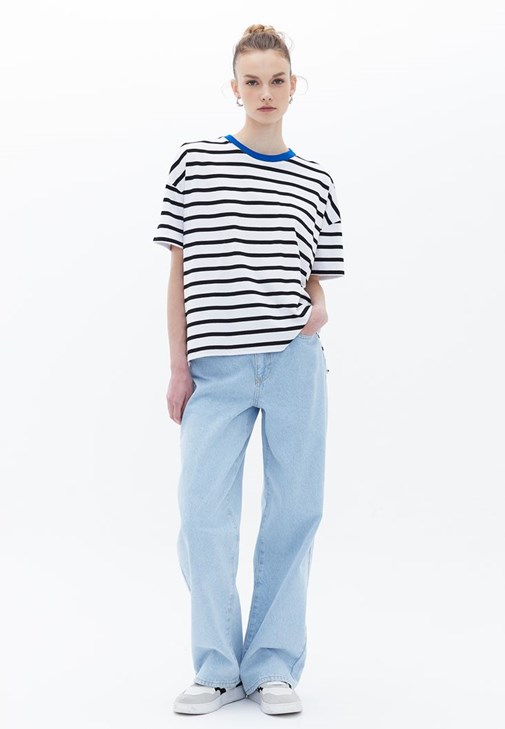 Çizgili Basic Tişört ve Pantolon Kombini